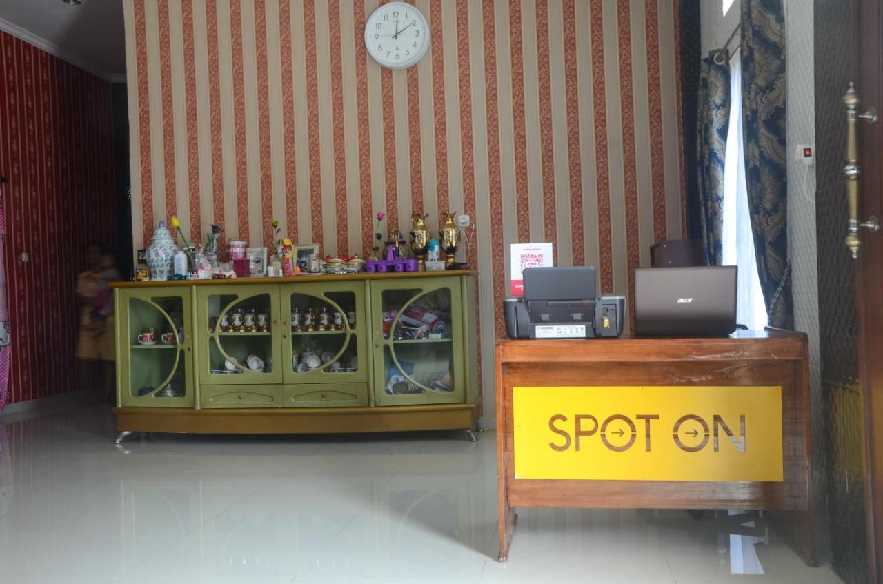 Spot On Oyo 1988 Pondok Seril Syariah Makasar Zewnętrze zdjęcie
